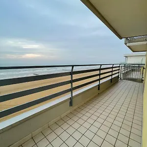 Apartment Cansiglio- Walterigato Apartments- Solo Per Famiglie, Lido di Jesolo